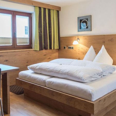Отель Haus Battisti Санкт-Антон-ам-Арльберг Экстерьер фото